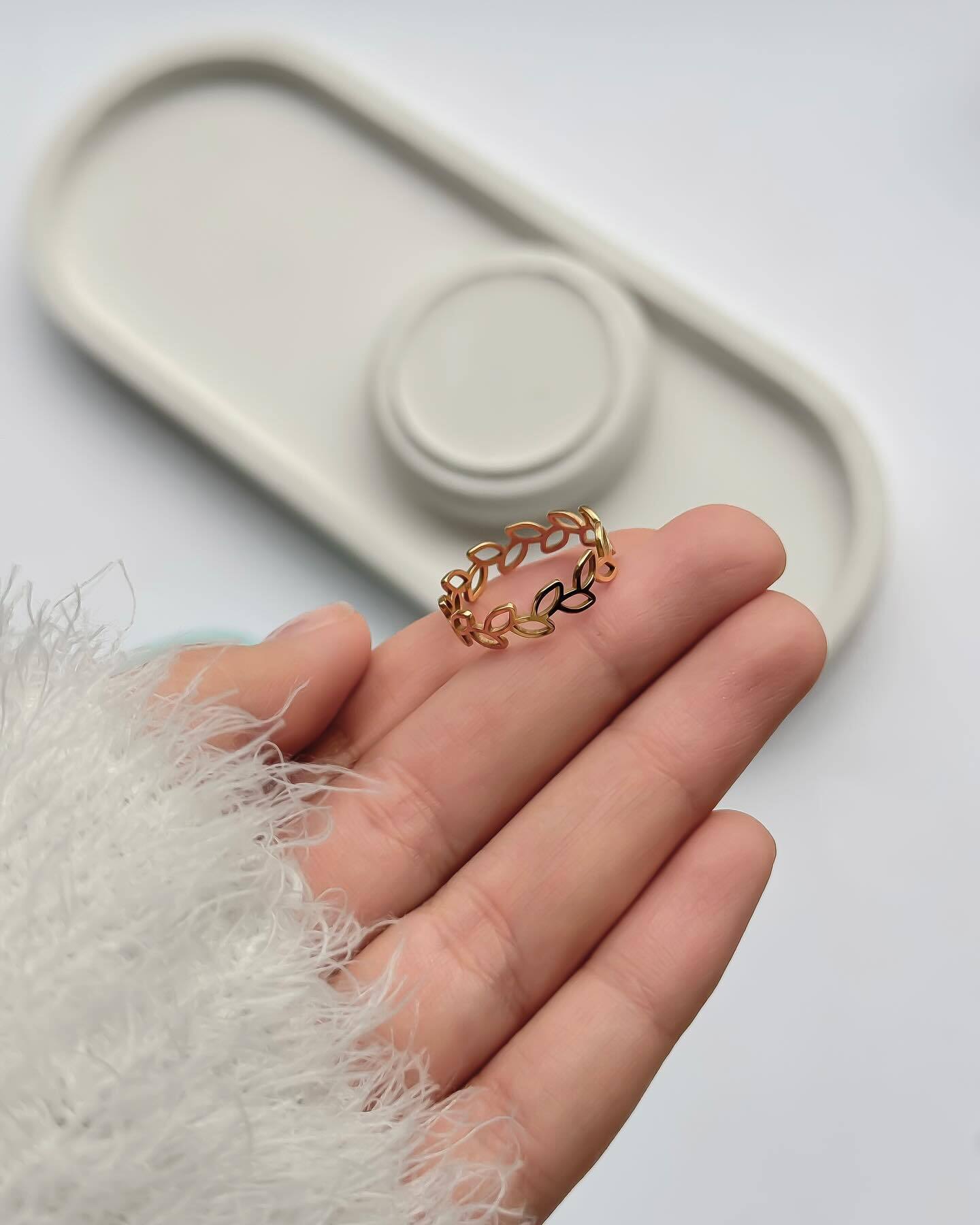 Nyla Serene Vine Ring