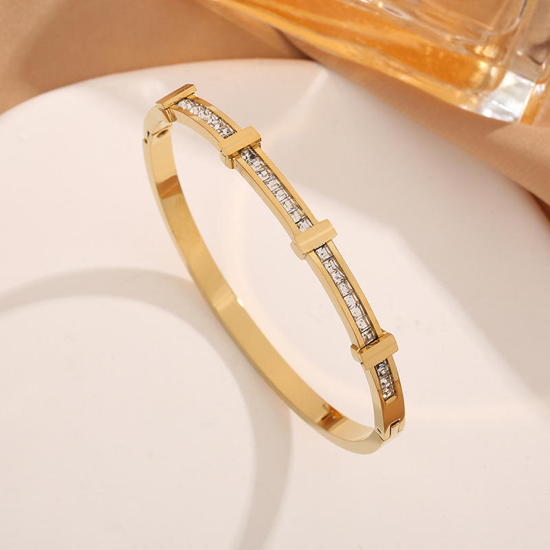 Mila Luxe Bangle