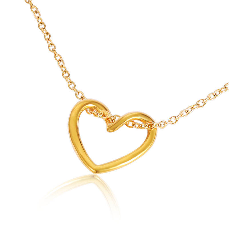 Clara Heart Pendant Necklace