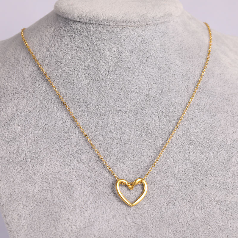 Clara Heart Pendant Necklace