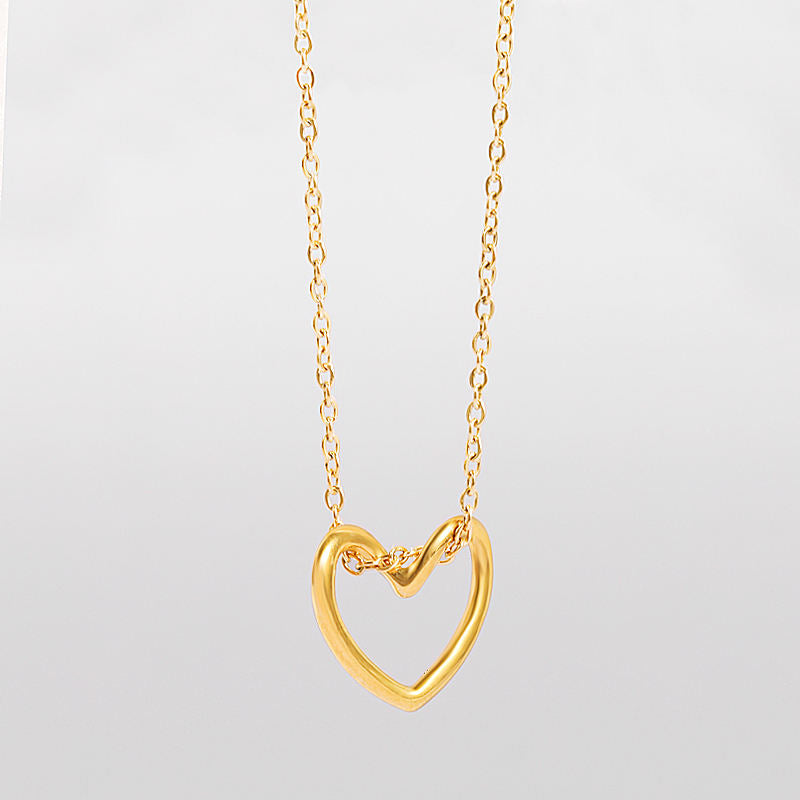 Clara Heart Pendant Necklace