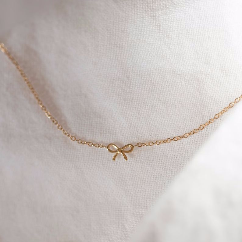 Emily's Delicate Bow Necklace