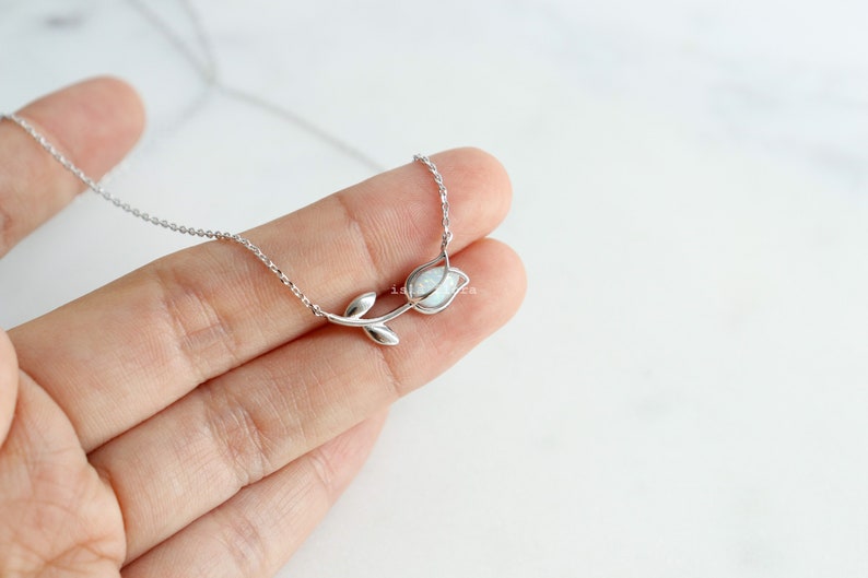 Yara Pearl Bud Necklace